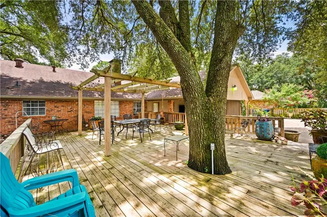 $299,000 | 400 Parkway Drive, Natchitoches, LA 71457