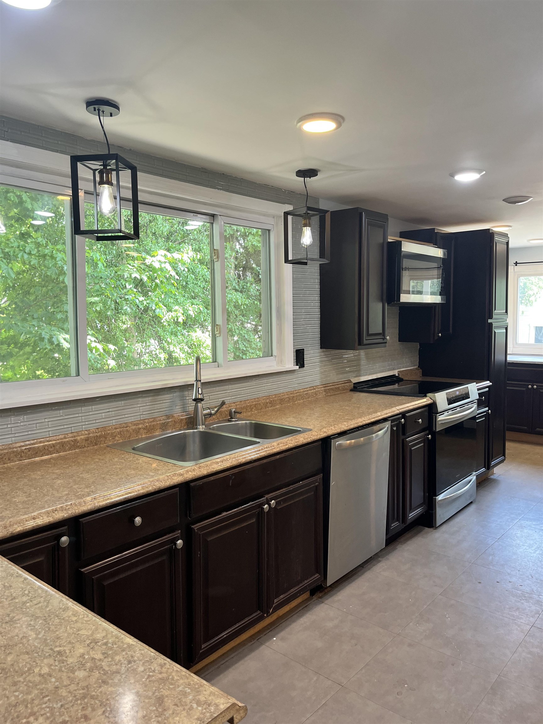 26 Marble Avenue Rutland, VT 05701 - Photo 10 of 35