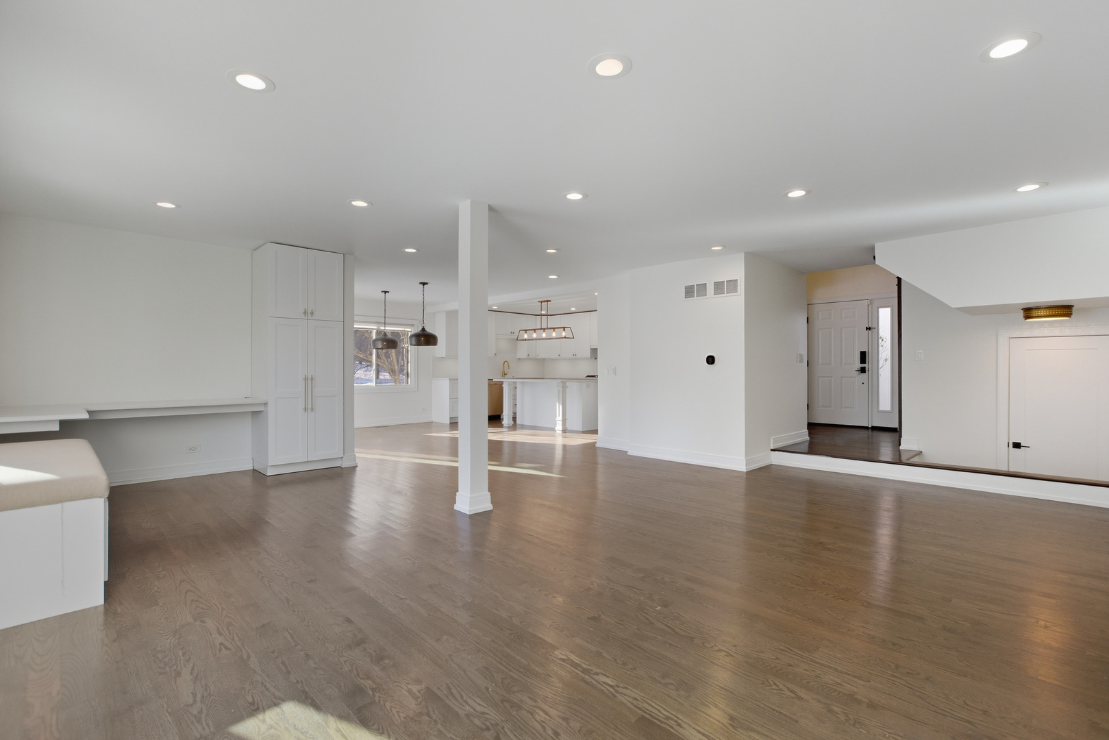 105 Yarrow Court Rolling Meadows, IL 60067 - Photo 3 of 22