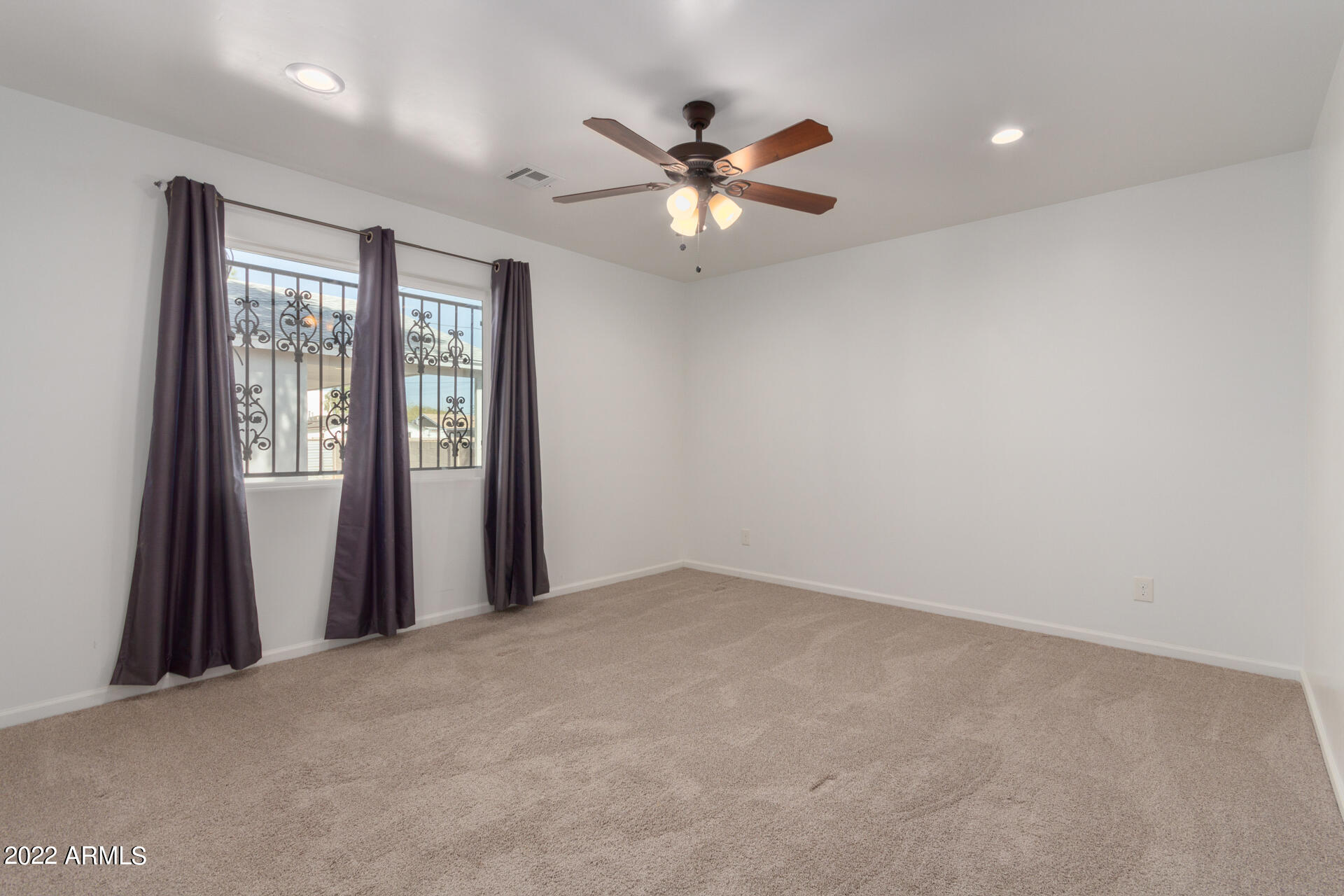 3144 East Chipman Road Phoenix, AZ 85040 - Photo 12 of 44 19 - Chipman