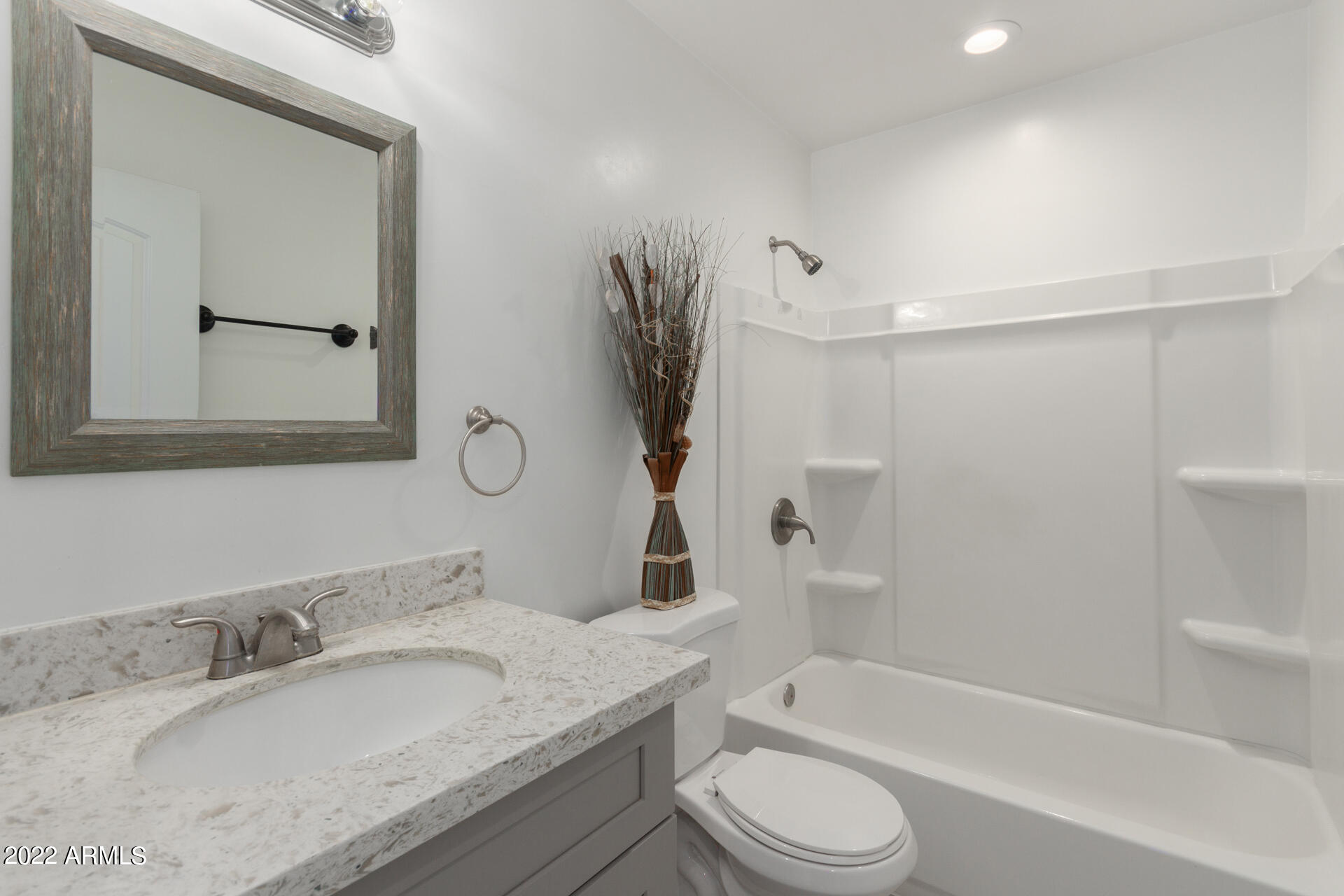 3144 East Chipman Road Phoenix, AZ 85040 - Photo 17 of 44 28 - Chipman