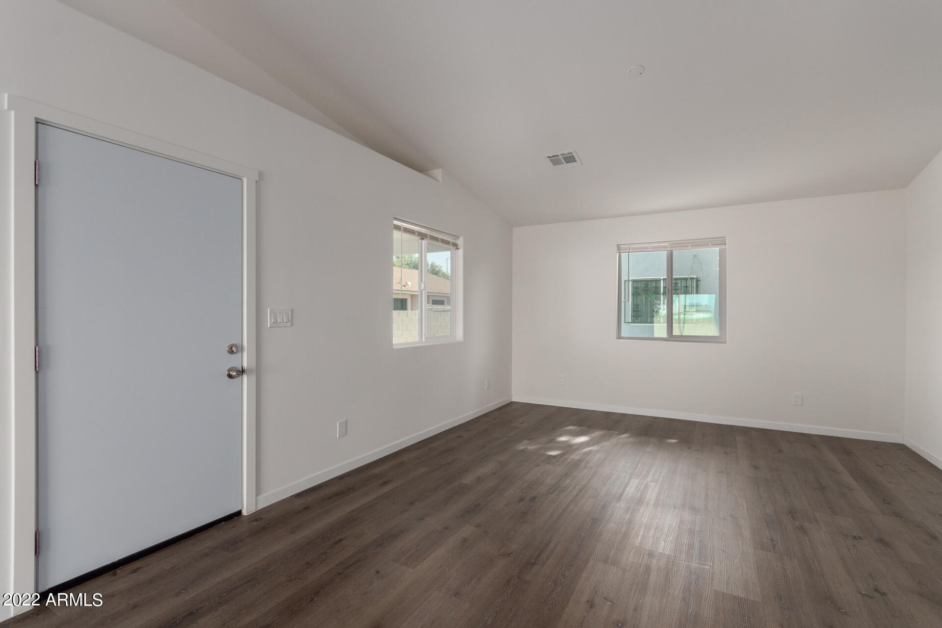 3144 East Chipman Road Phoenix, AZ 85040 - Photo 19 of 44 12 - Chipman