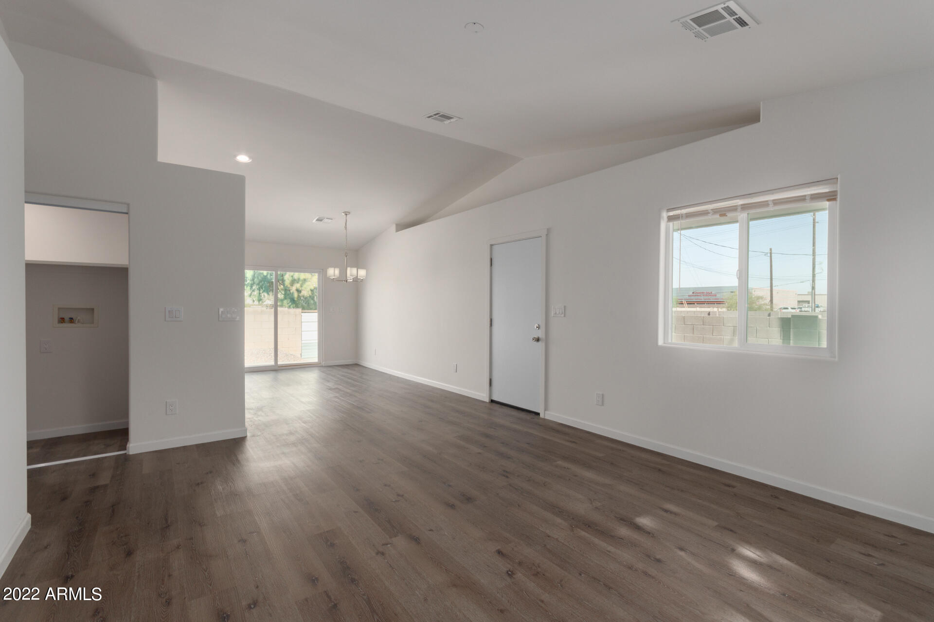 3144 East Chipman Road Phoenix, AZ 85040 - Photo 20 of 44 13 - Chipman