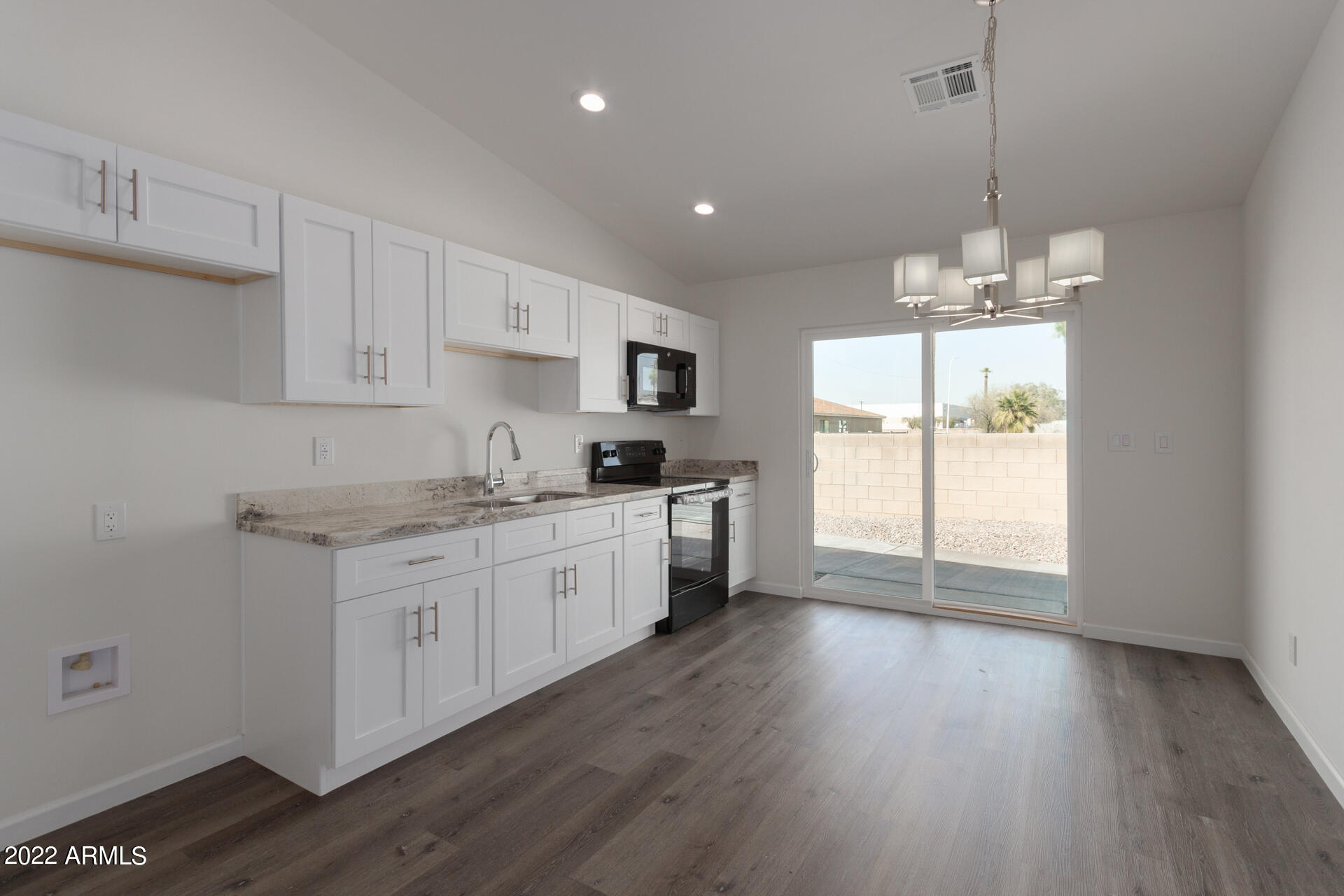 3144 East Chipman Road Phoenix, AZ 85040 - Photo 22 of 44 15 - Chipman