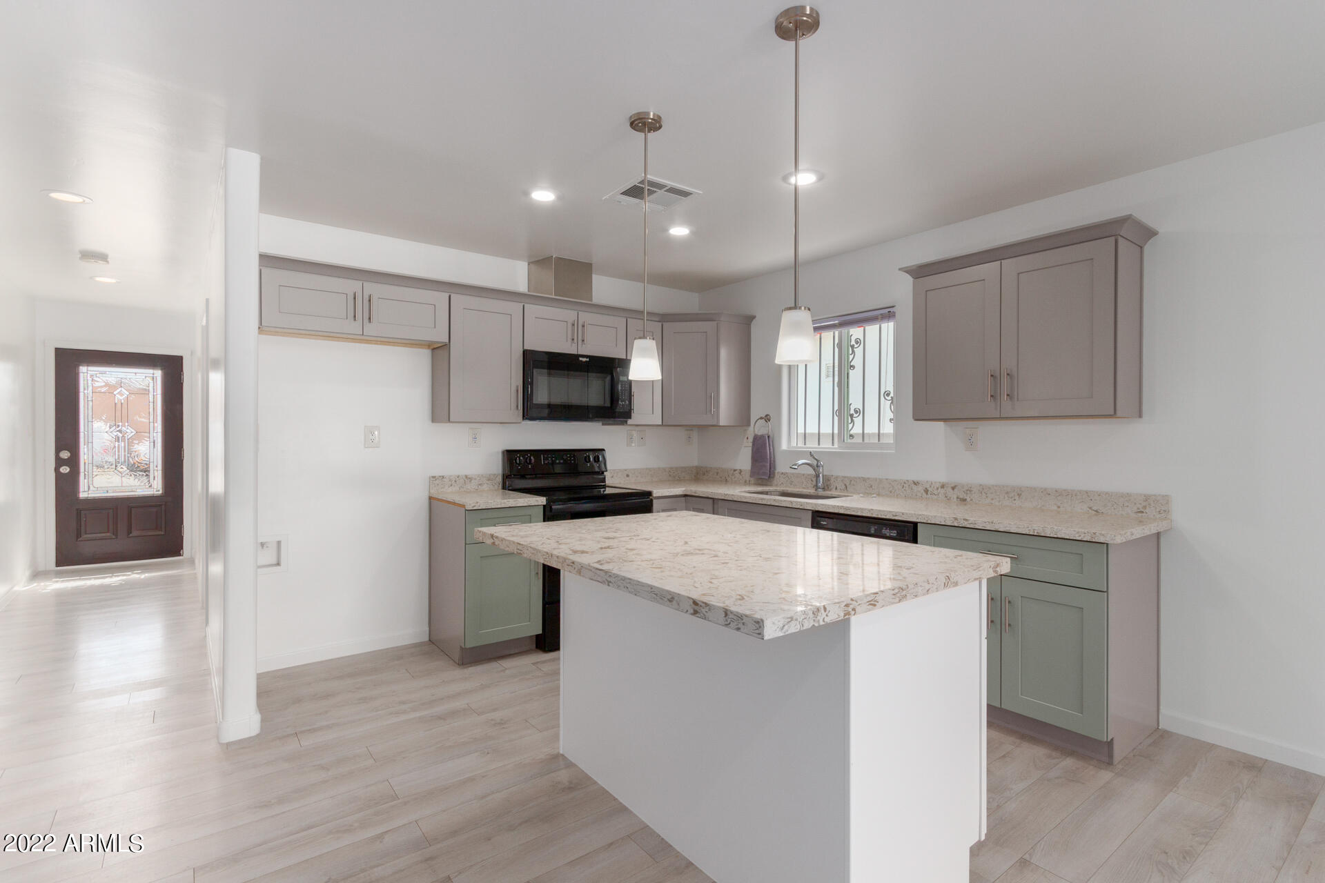 3144 East Chipman Road Phoenix, AZ 85040 - Photo 7 of 44 07 - Chipman