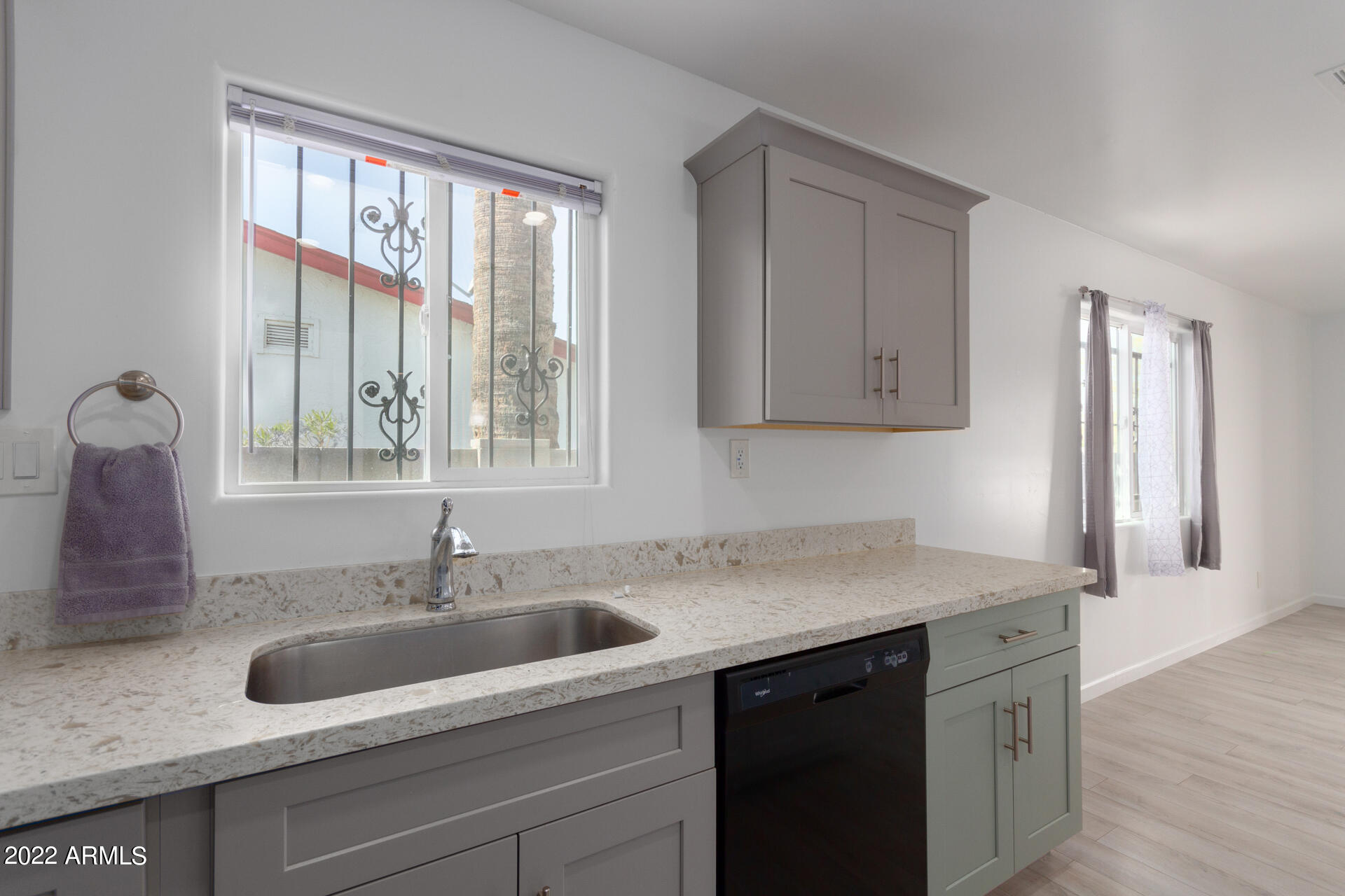 3144 East Chipman Road Phoenix, AZ 85040 - Photo 9 of 44 09 - Chipman
