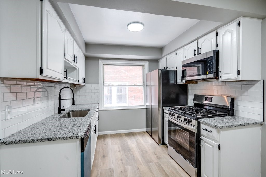 13526 Cedar Road Cleveland, OH 44118 - Photo 7 of 47 DN Unit Kitchen
