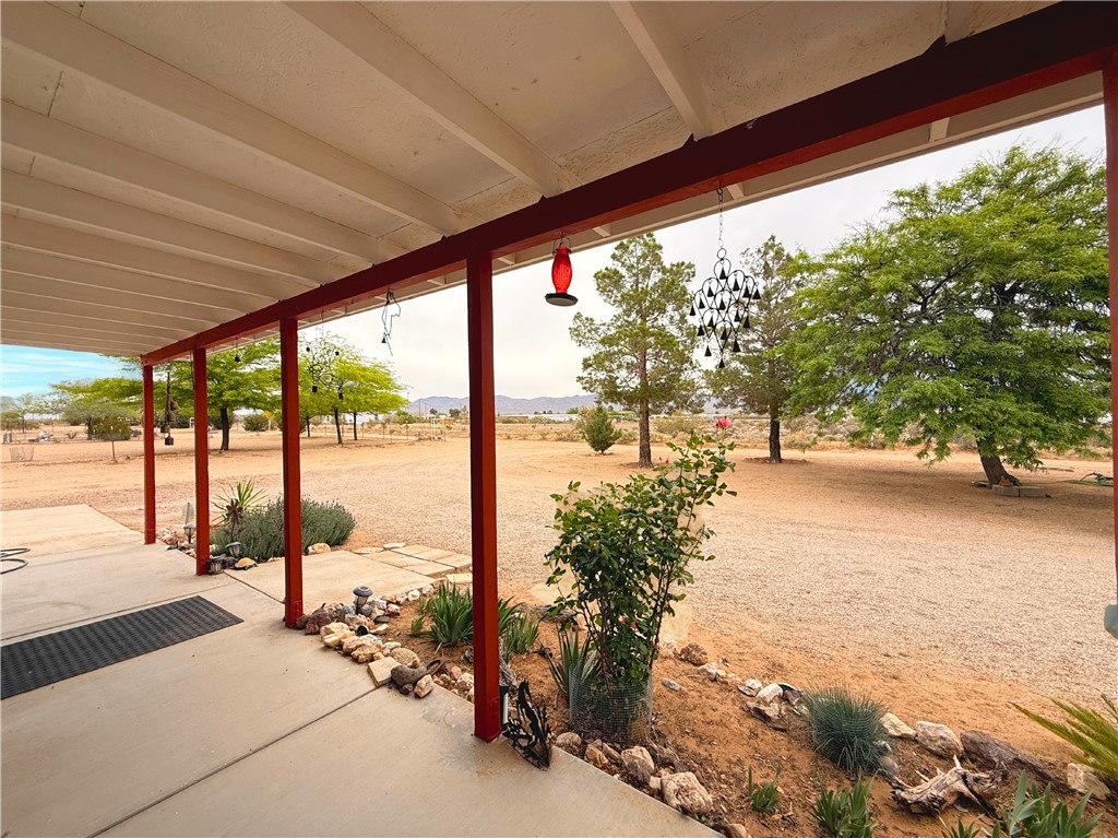 3661 Gila Road Golden Valley, AZ 86413 - Photo 32 of 39 Patio