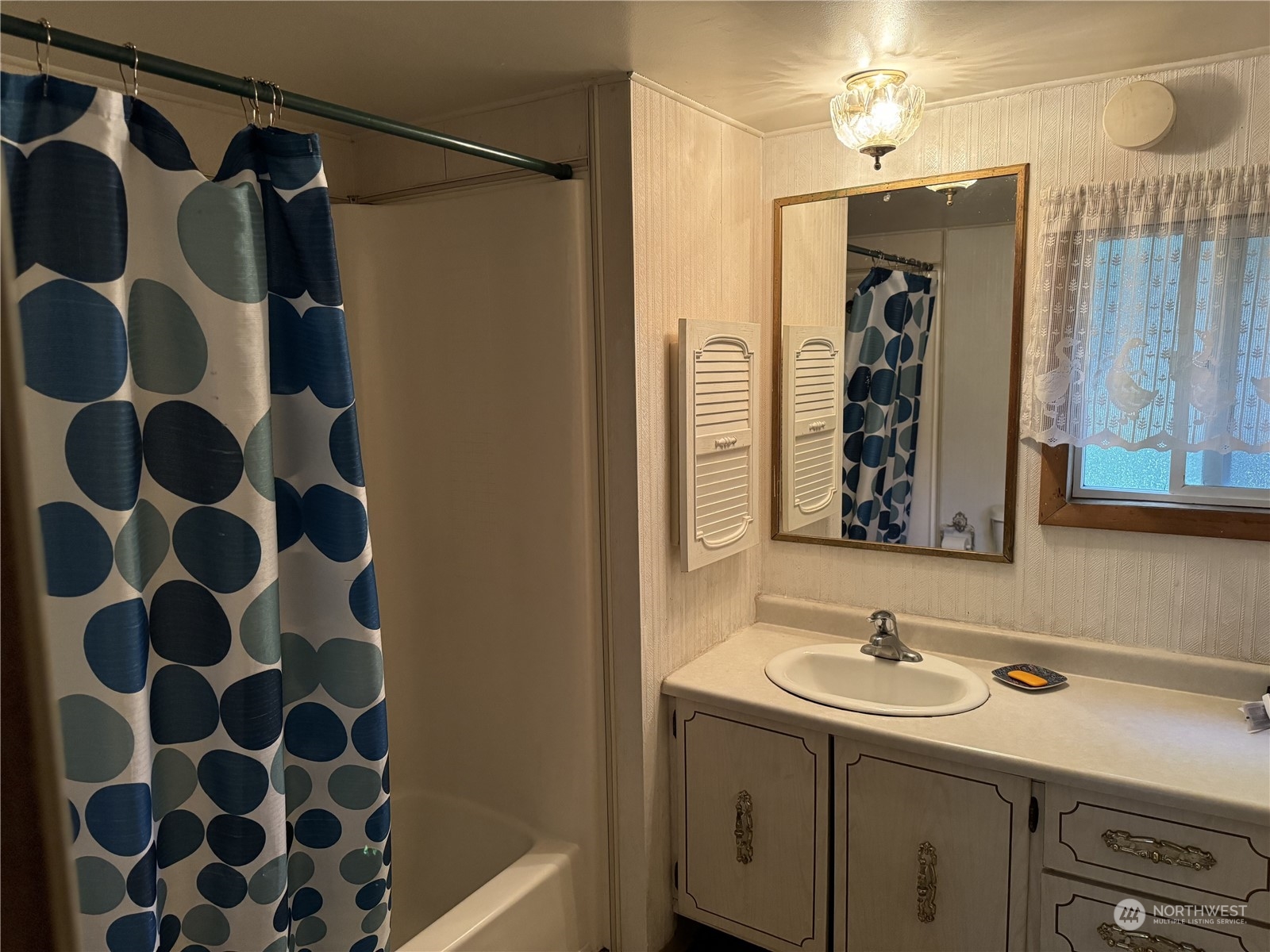 27520 Witte Road Southeast Maple Valley, WA 98038 - Photo 7 of 13 Gallery Image 7