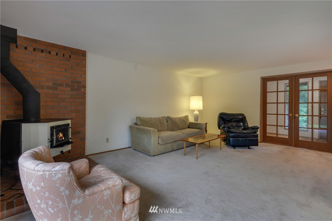 22238 Peter Grubb Road Southeast Renton, WA 98058 - Photo 8 of 21 Gallery Image 8