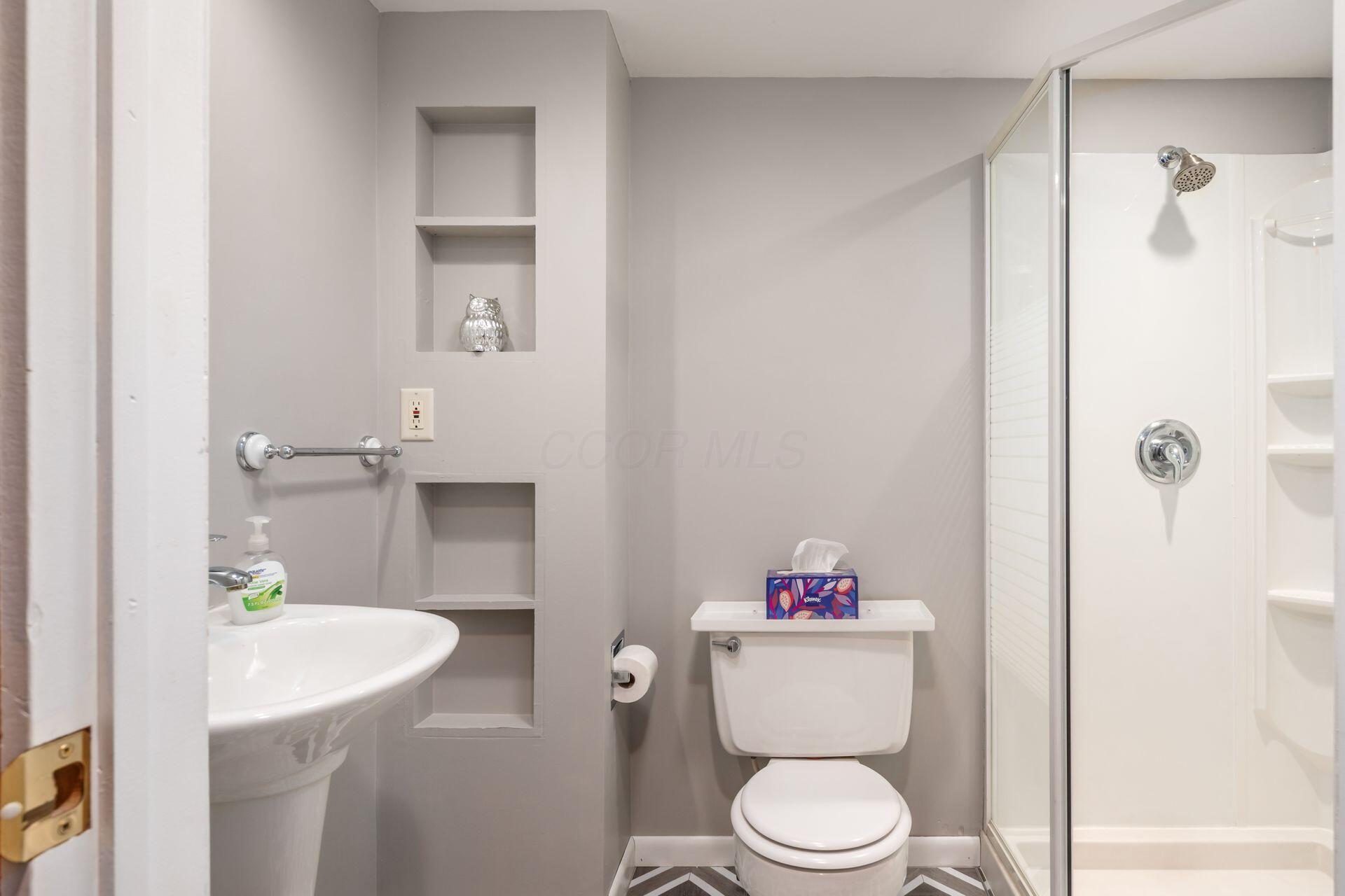 123 South Gould Road Columbus, OH 43209 - Photo 55 of 84 LL Third Full Bathroom