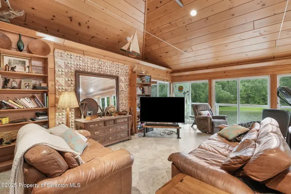 $399,000 | 28684 Highway 92, Susquehanna, PA 18847