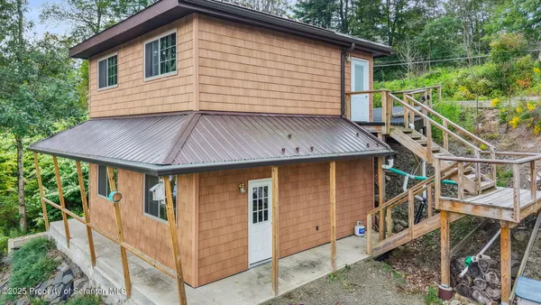 $399,000 | 28684 Highway 92, Susquehanna, PA 18847