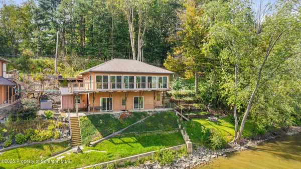 $399,000 | 28684 Highway 92, Susquehanna, PA 18847