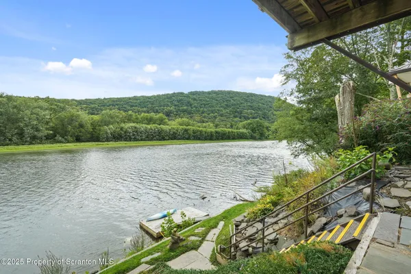 $399,000 | 28684 Highway 92, Susquehanna, PA 18847