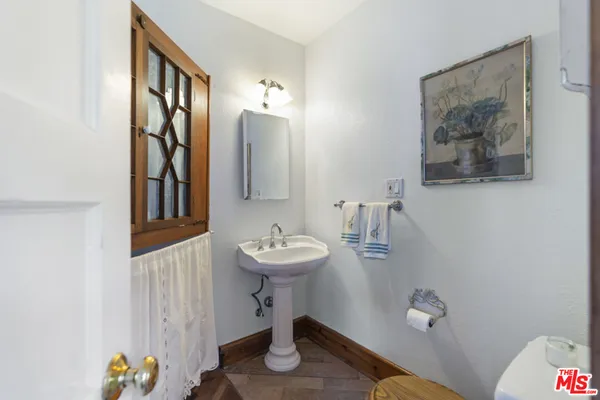 $3,475,000 | 41 Vicente Terrace, Santa Monica, CA 90401