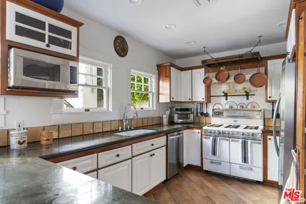 $3,475,000 | 41 Vicente Terrace, Santa Monica, CA 90401