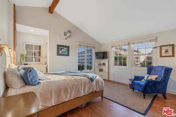 $3,475,000 | 41 Vicente Terrace, Santa Monica, CA 90401