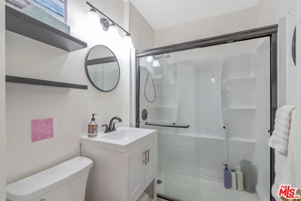 $3,475,000 | 41 Vicente Terrace, Santa Monica, CA 90401