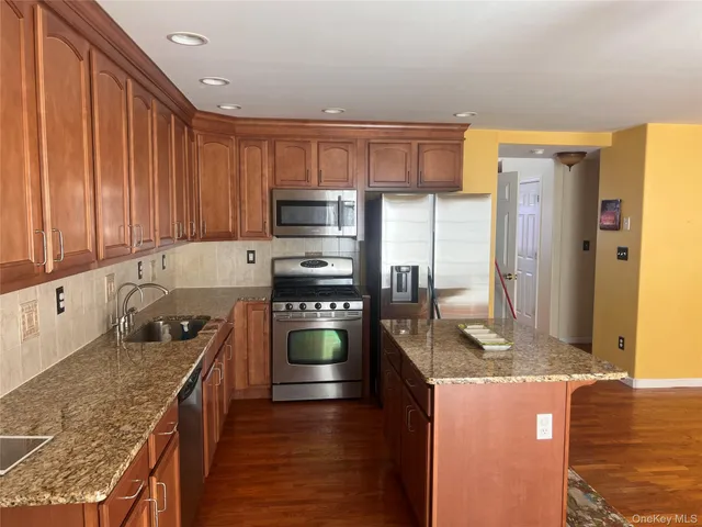 $3,650 | 36 Highland View Place, Middletown, NY 10940