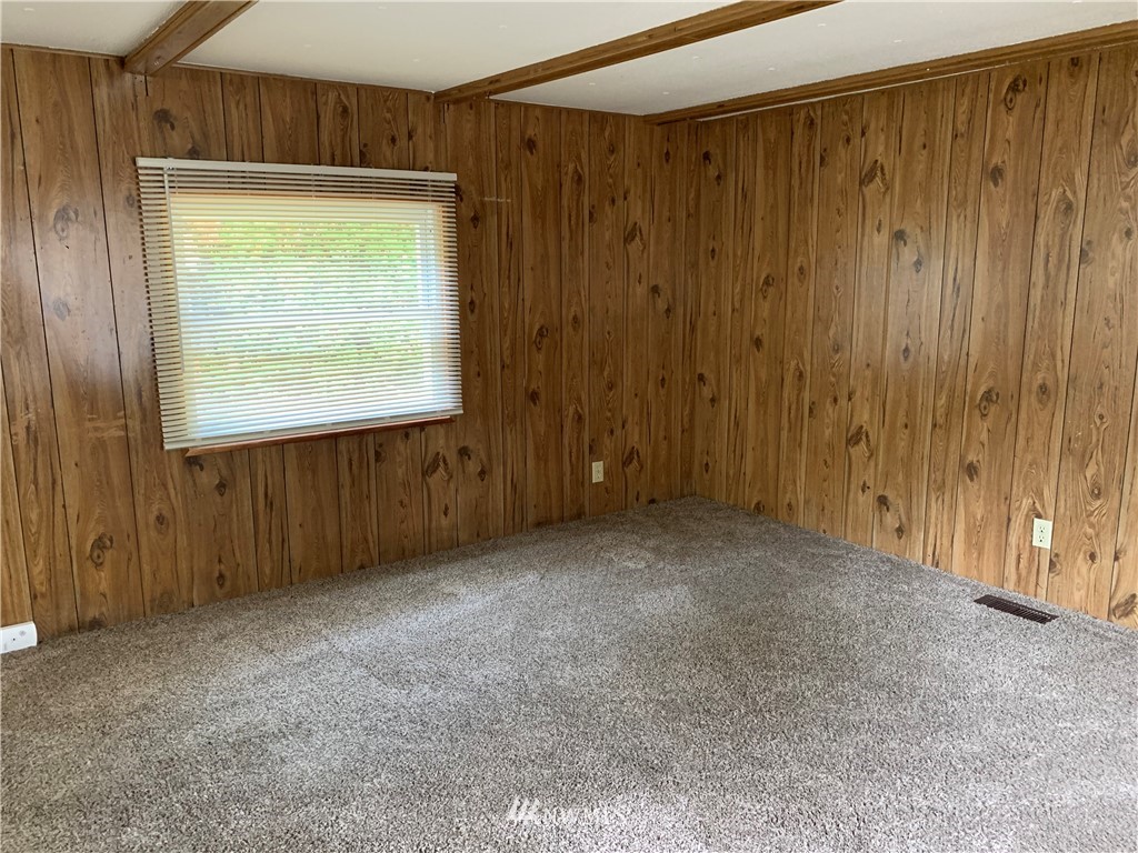 3210 Erlands Point Road Northwest Bremerton, WA 98312 - Photo 12 of 20 Gallery Image 12