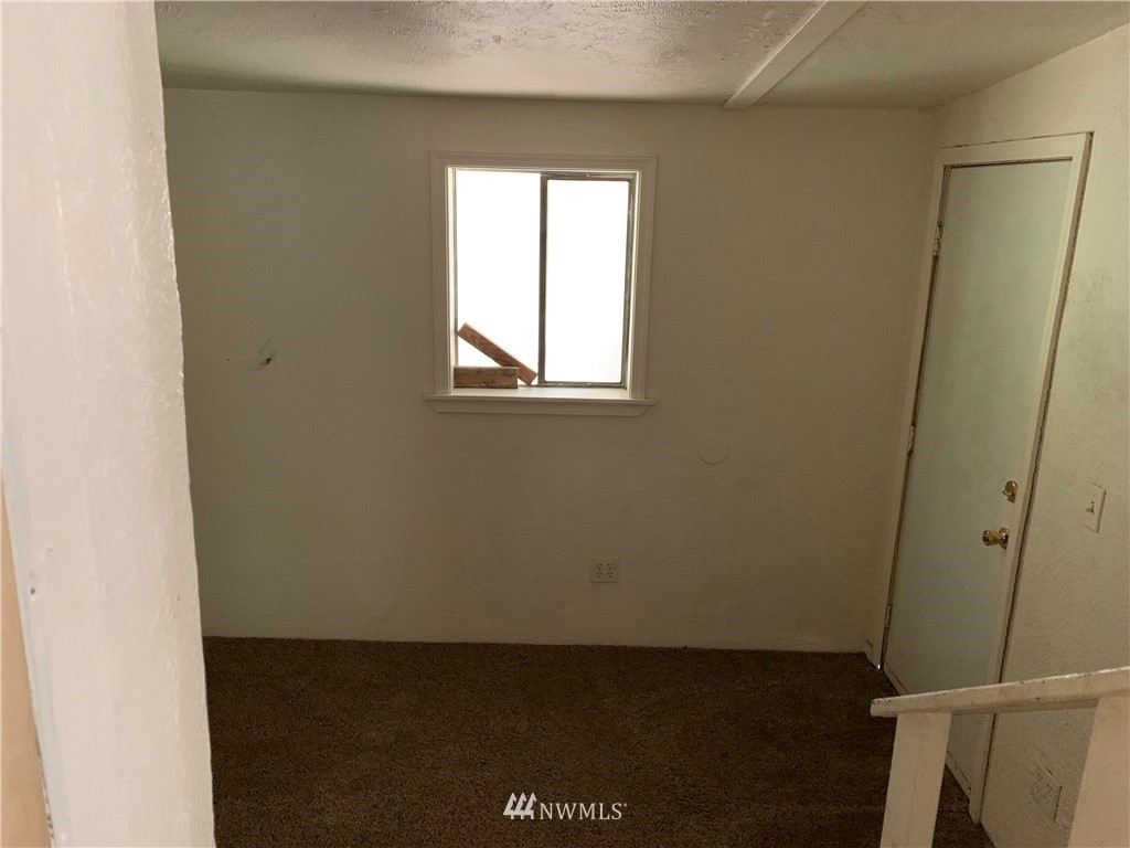 3210 Erlands Point Road Northwest Bremerton, WA 98312 - Photo 19 of 20 Gallery Image 19