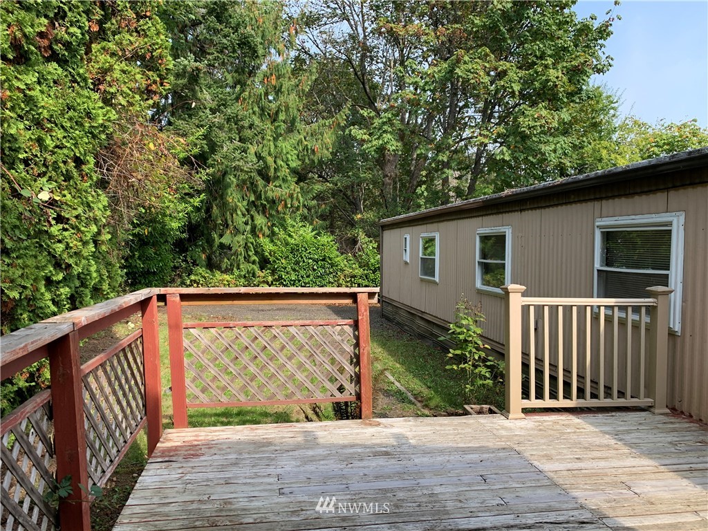 3210 Erlands Point Road Northwest Bremerton, WA 98312 - Photo 3 of 20 Gallery Image 3