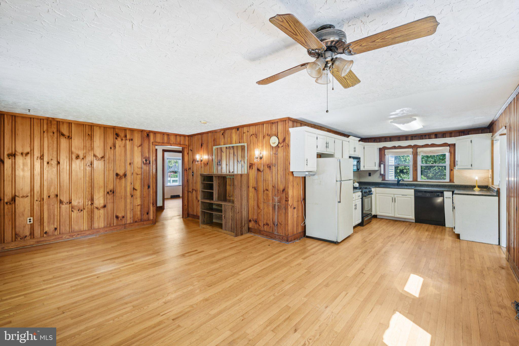 7030 Saw Mill Road Lusby, MD 20657 - Photo 6 of 21 Gallery Image 6