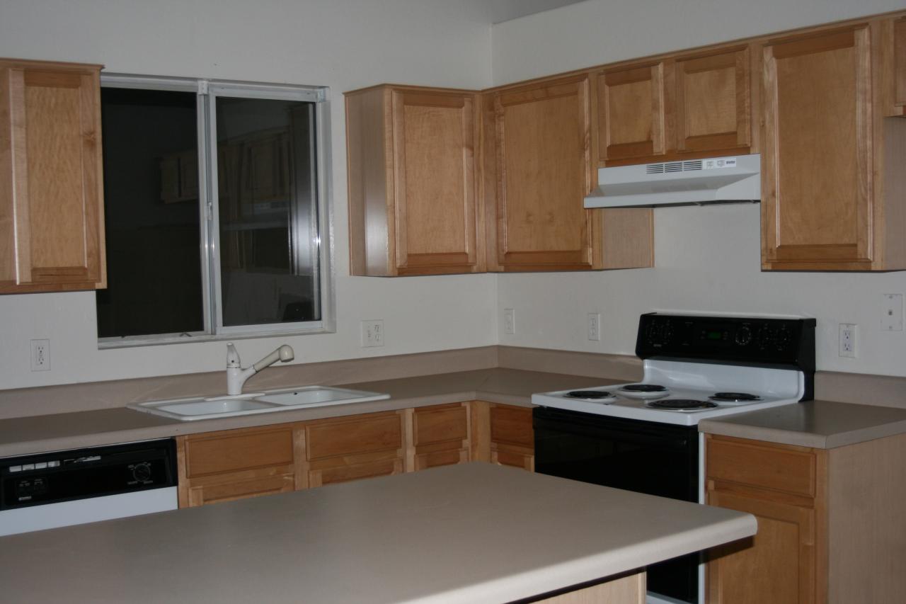 2950 East Tyson Court Gilbert, AZ 85295 - Photo 1 of 2 Kitchen