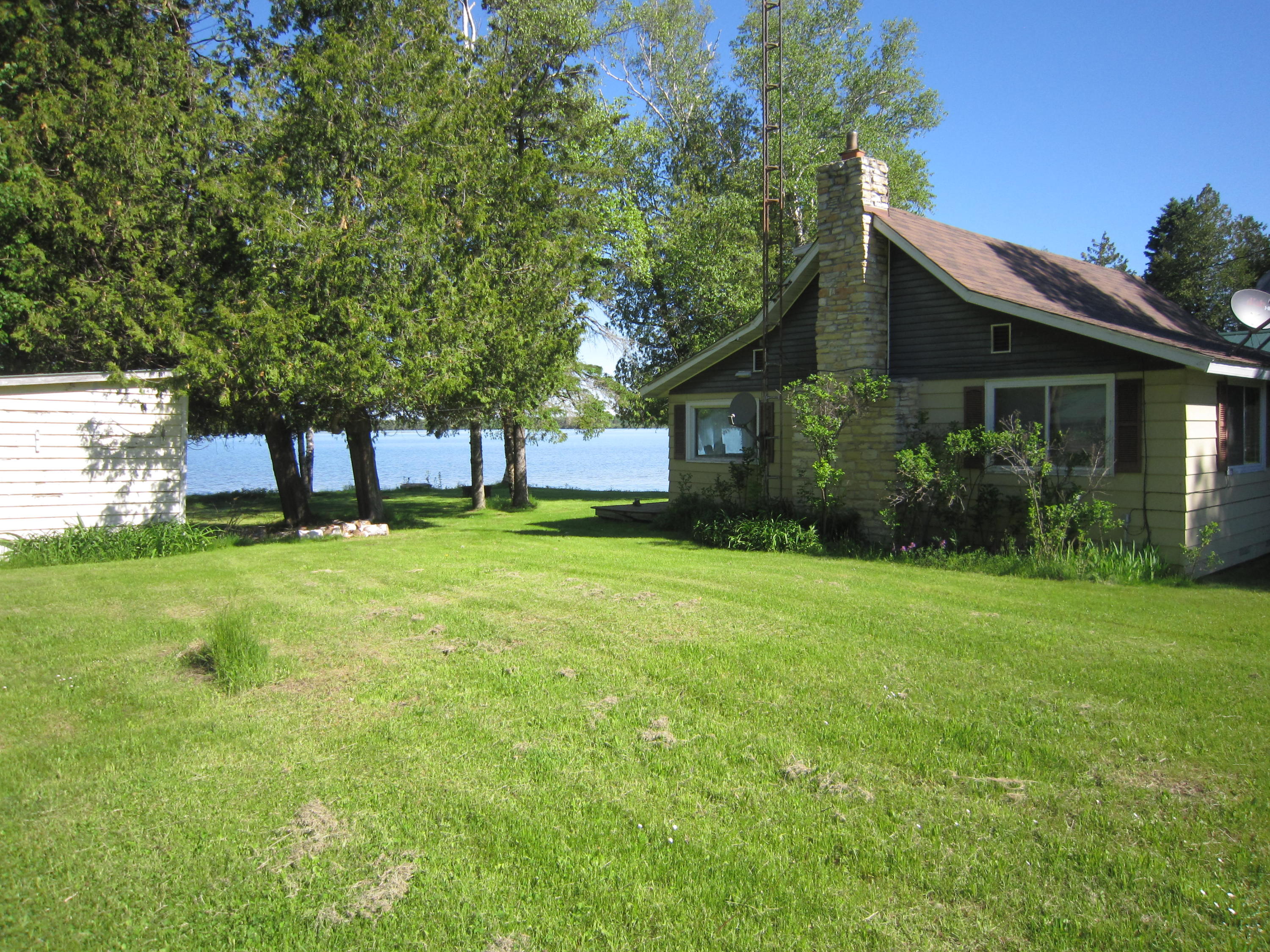 711 Corbridge Road Gulliver, MI 49840 - Photo 2 of 15 Gallery Image 2
