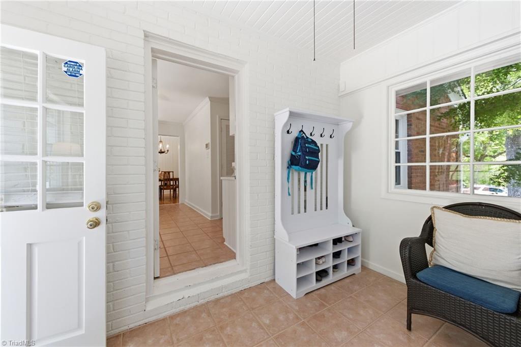 1156 Huntingdon Road Winston-Salem, NC 27104 - Photo 16 of 50 Sunroom