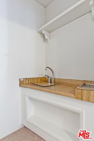 a close view of sink and tap
