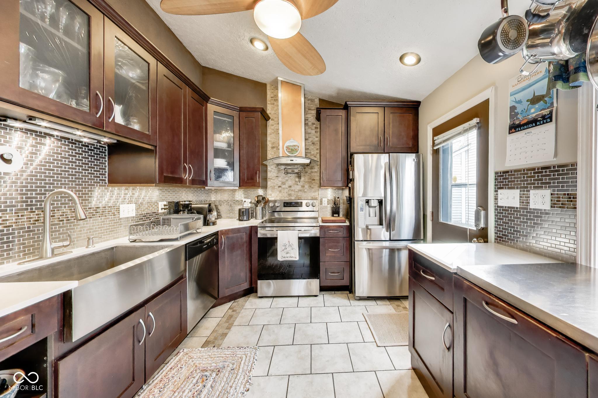 911 Paca Street Indianapolis, IN 46202 - Photo 11 of 28