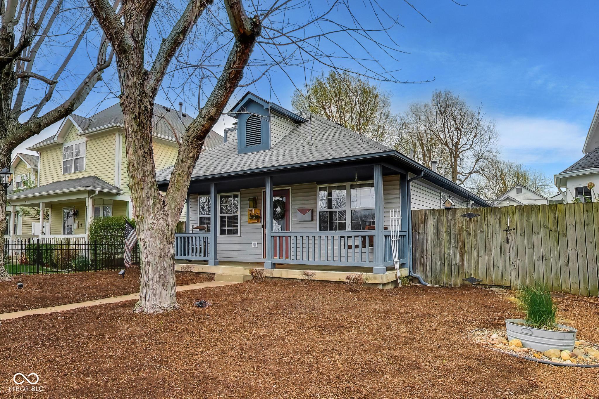 911 Paca Street Indianapolis, IN 46202 - Photo 2 of 28