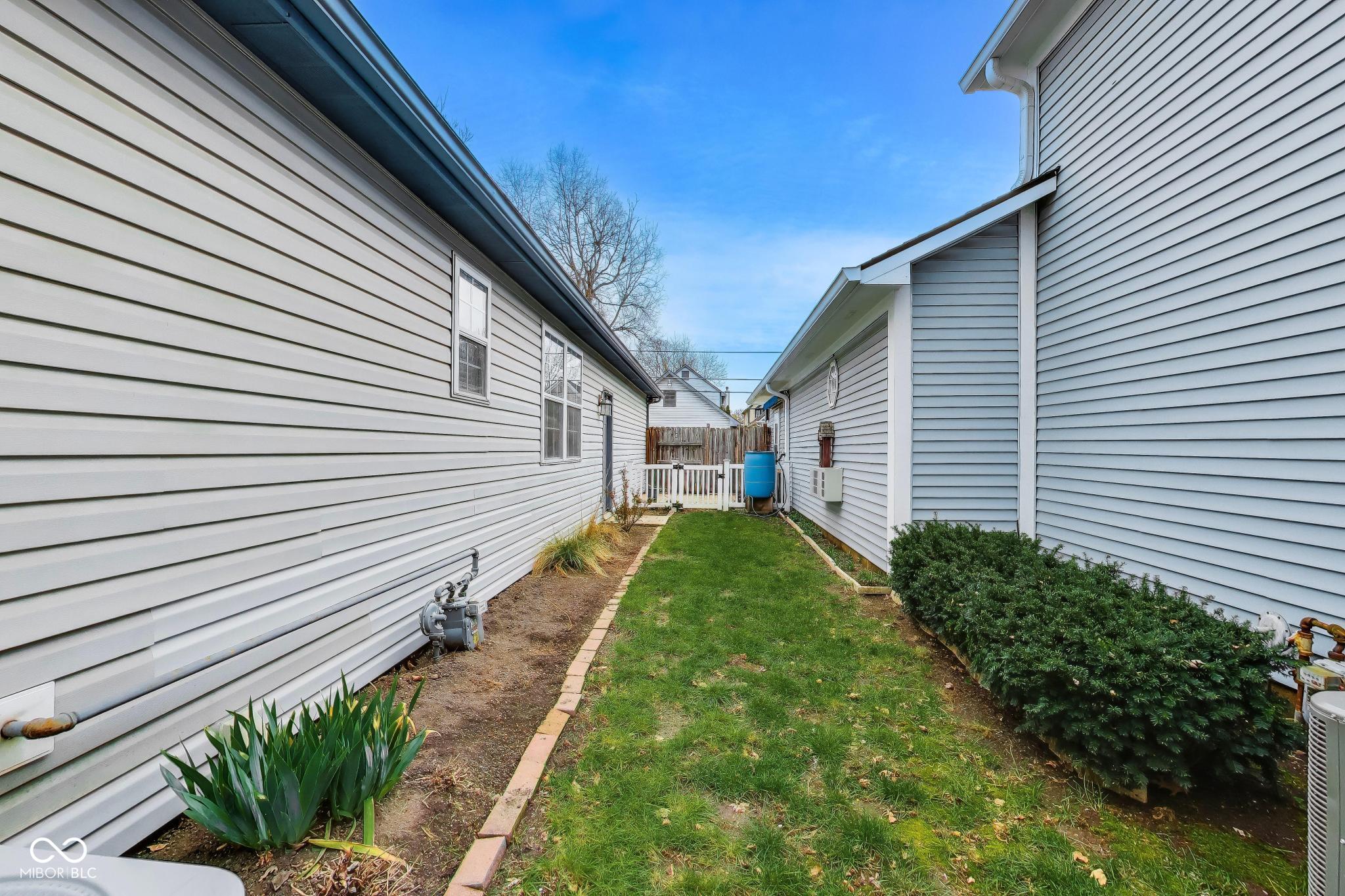 911 Paca Street Indianapolis, IN 46202 - Photo 27 of 28