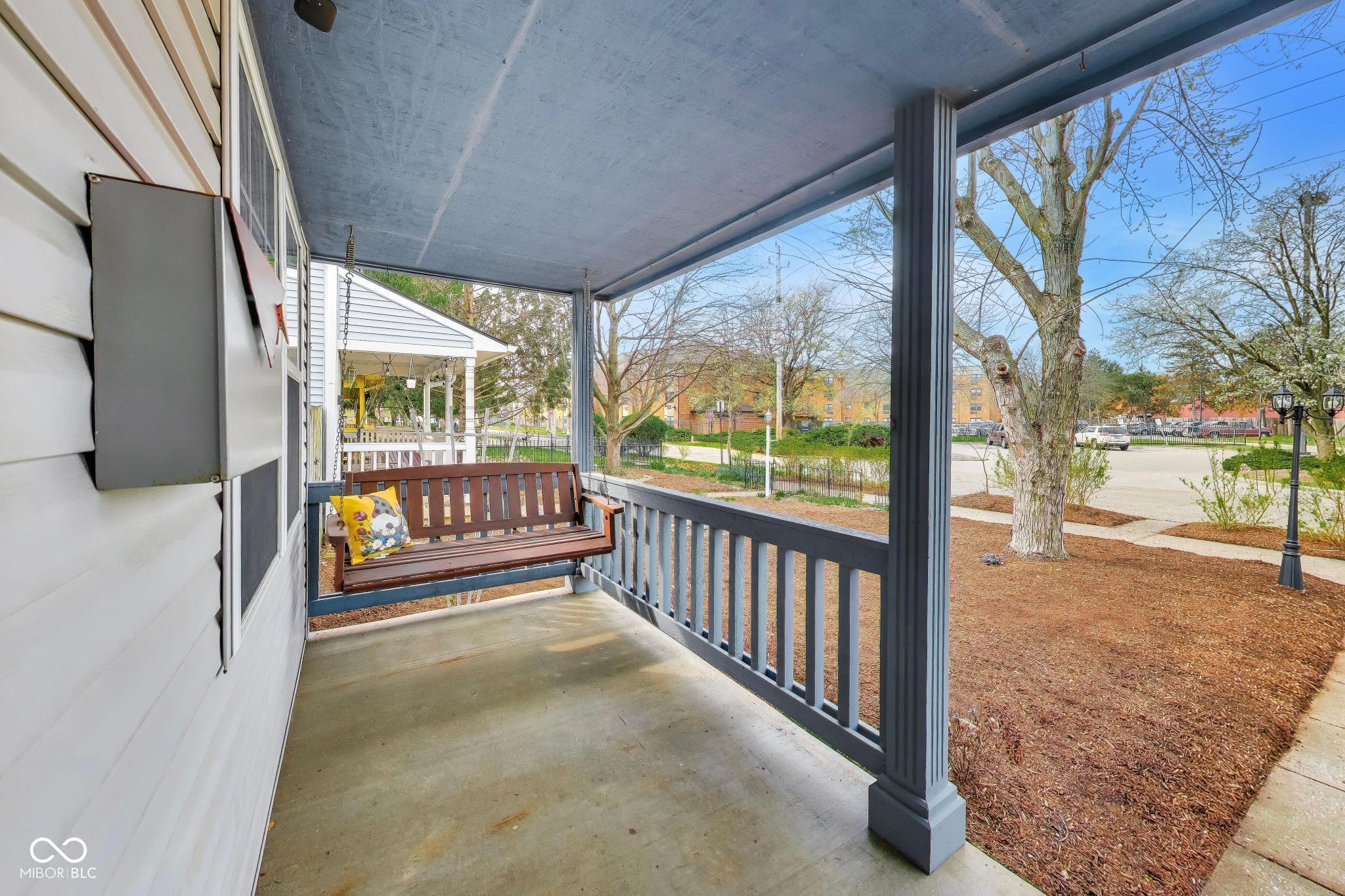 911 Paca Street Indianapolis, IN 46202 - Photo 4 of 28