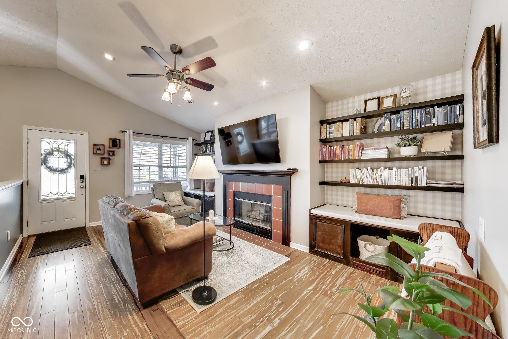 911 Paca Street Indianapolis, IN 46202 - Photo 6 of 28