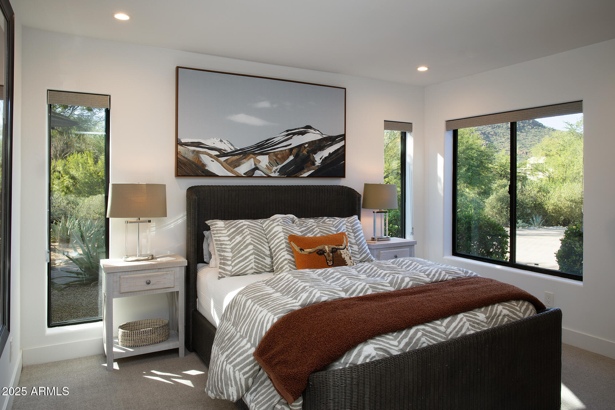 10040 East Happy Valley Road, Unit 626 Scottsdale, AZ 85255 - Photo 19 of 30 a bedroom with a large bed and a window