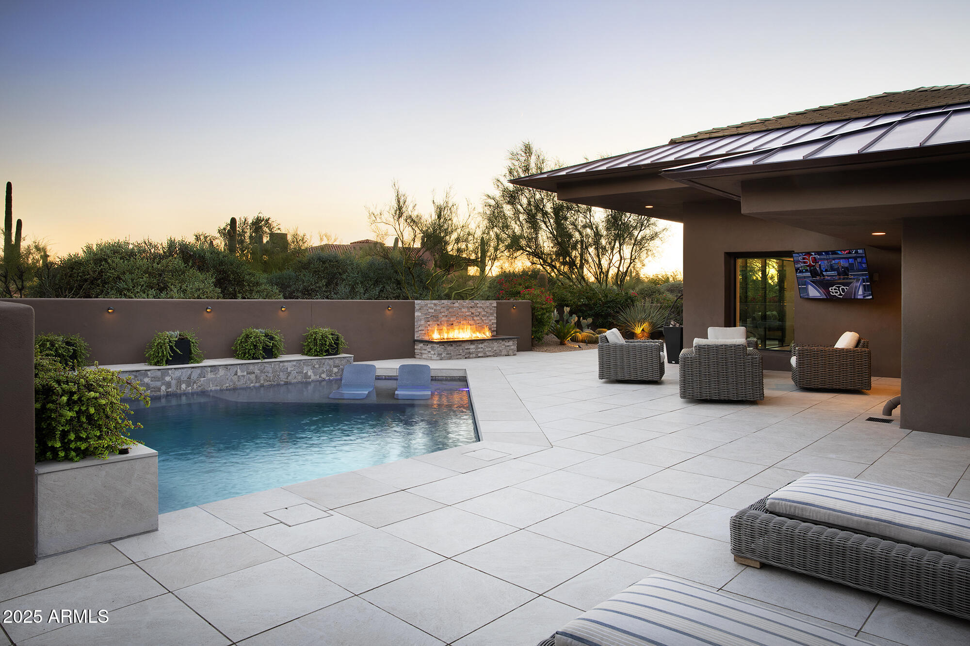 10040 East Happy Valley Road, Unit 626 Scottsdale, AZ 85255 - Photo 28 of 30 a view of outdoor space yard and patio