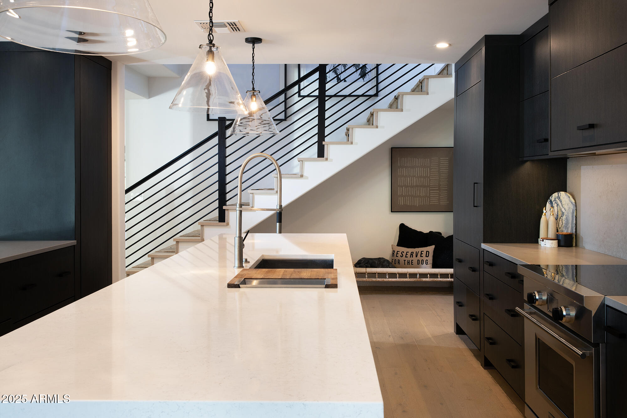 10040 East Happy Valley Road, Unit 626 Scottsdale, AZ 85255 - Photo 9 of 30 a view of kitchen and kitchen