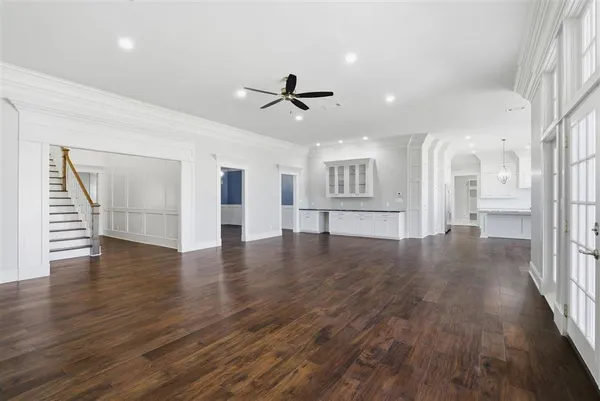 $1,079,000 | 3811 Lake Street, Lake Charles, LA 70605