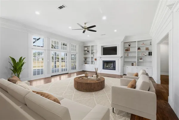 $1,079,000 | 3811 Lake Street, Lake Charles, LA 70605