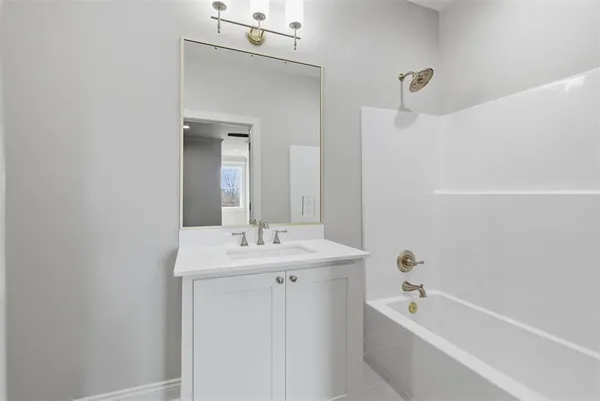 $1,079,000 | 3811 Lake Street, Lake Charles, LA 70605