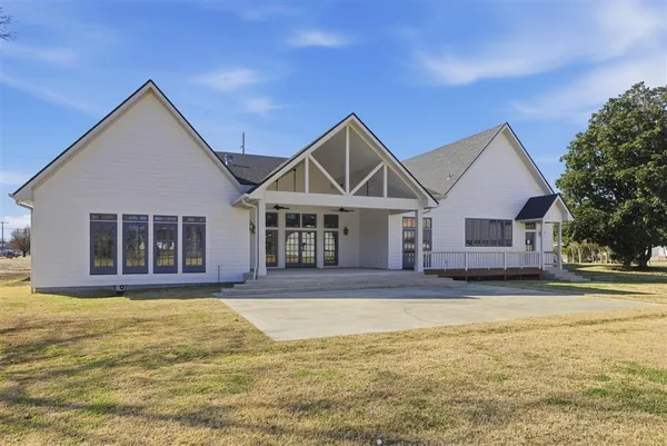 $1,079,000 | 3811 Lake Street, Lake Charles, LA 70605