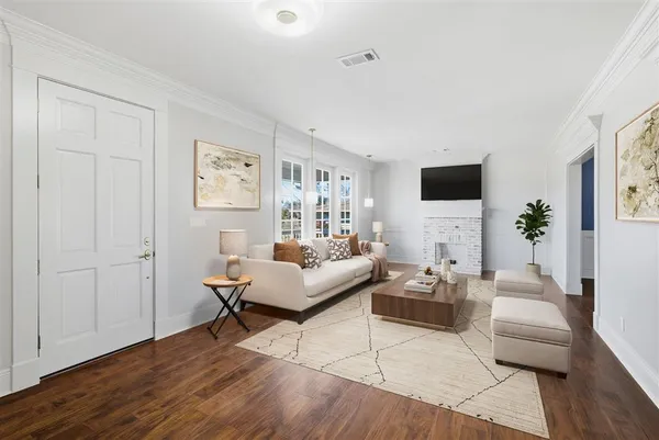 $1,079,000 | 3811 Lake Street, Lake Charles, LA 70605
