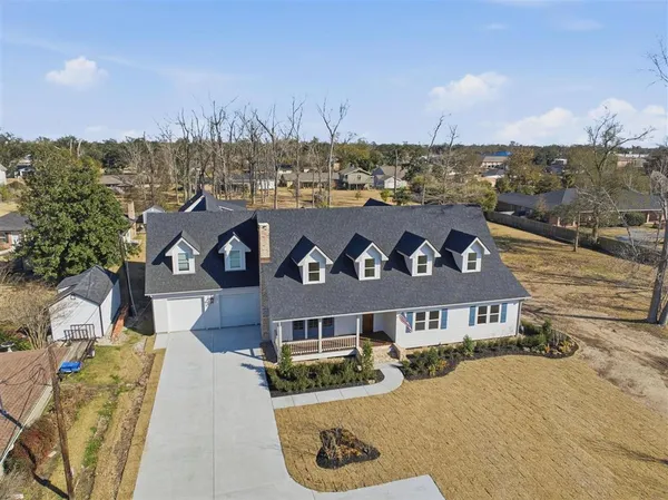 $1,079,000 | 3811 Lake Street, Lake Charles, LA 70605