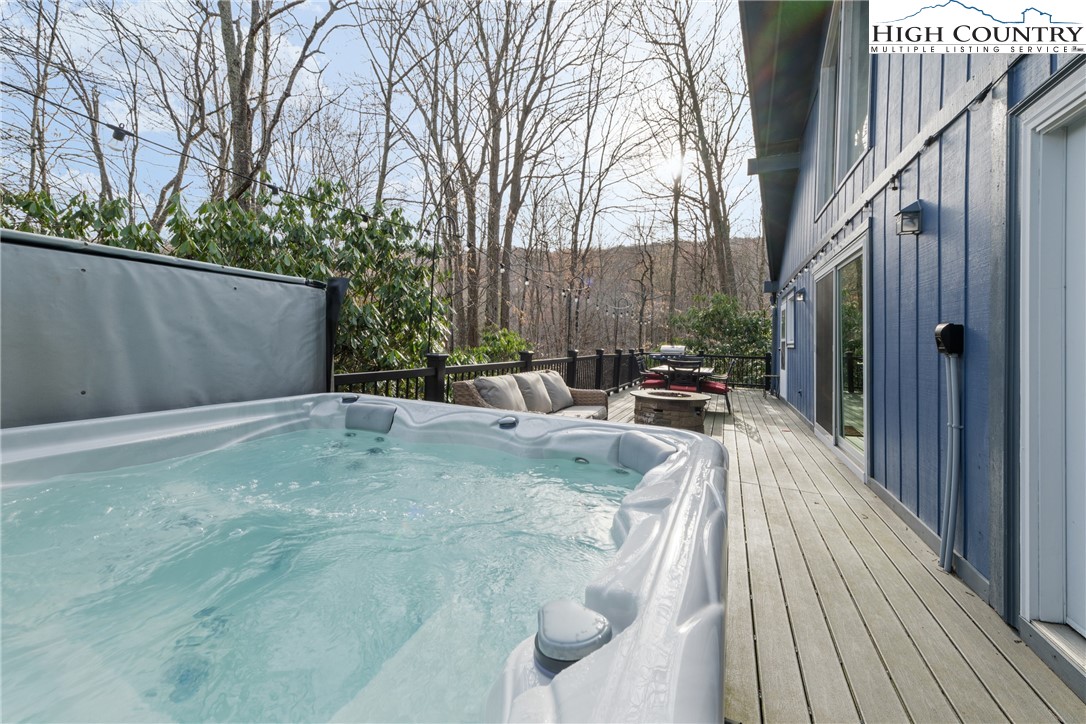 101 Pond Creek Road Banner Elk, NC 28604 - Photo 30 of 35 a view of outdoor space and yard