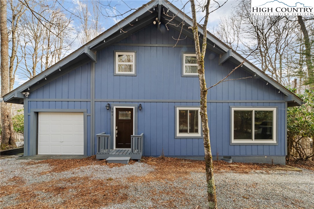 101 Pond Creek Road Banner Elk, NC 28604 - Photo 5 of 35 a house with a outdoor space