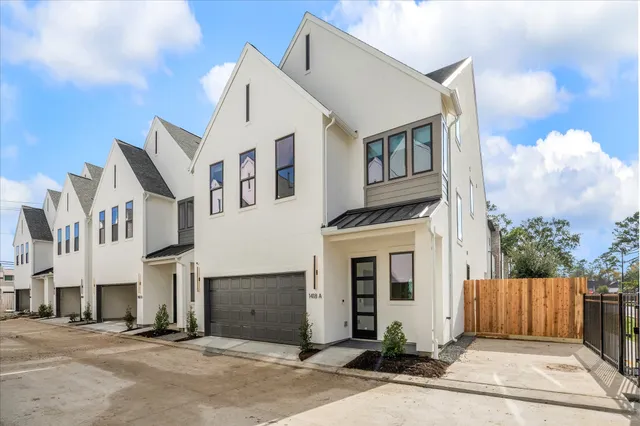 $749,900 | 1418 Caywood Lane, Unit B, Houston, TX 77055