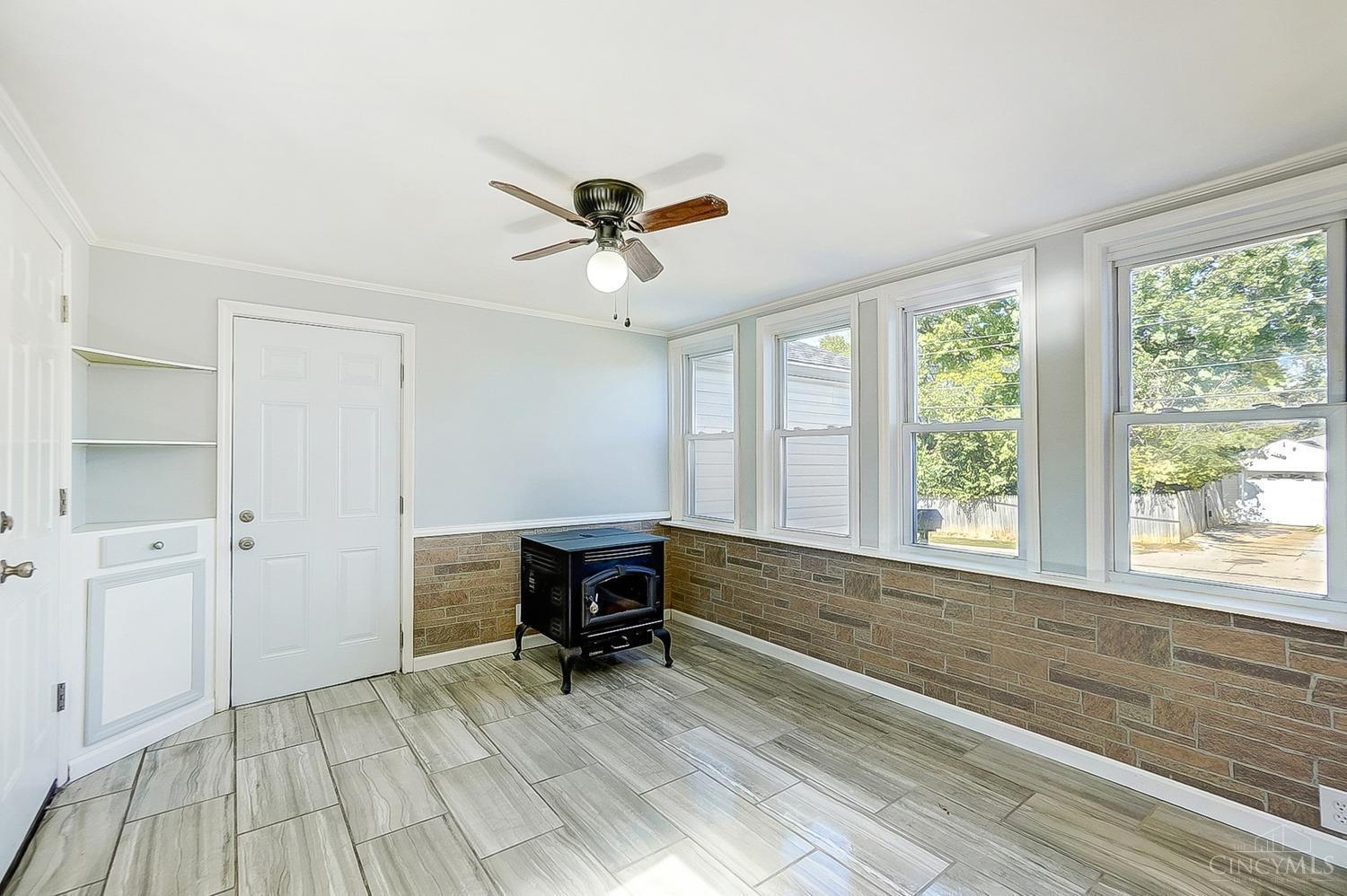 8349 Pippin Road Cincinnati, OH 45239 - Photo 8 of 38 Gallery Image 8